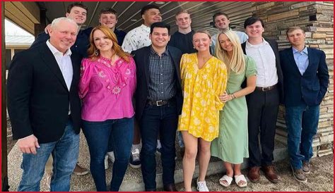 Does The Pioneer Woman Have Cancer? Uncovering The Truth Behind Ree Drummond's Health